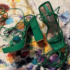Steve Madden Green Strappy Block Heel Sandals